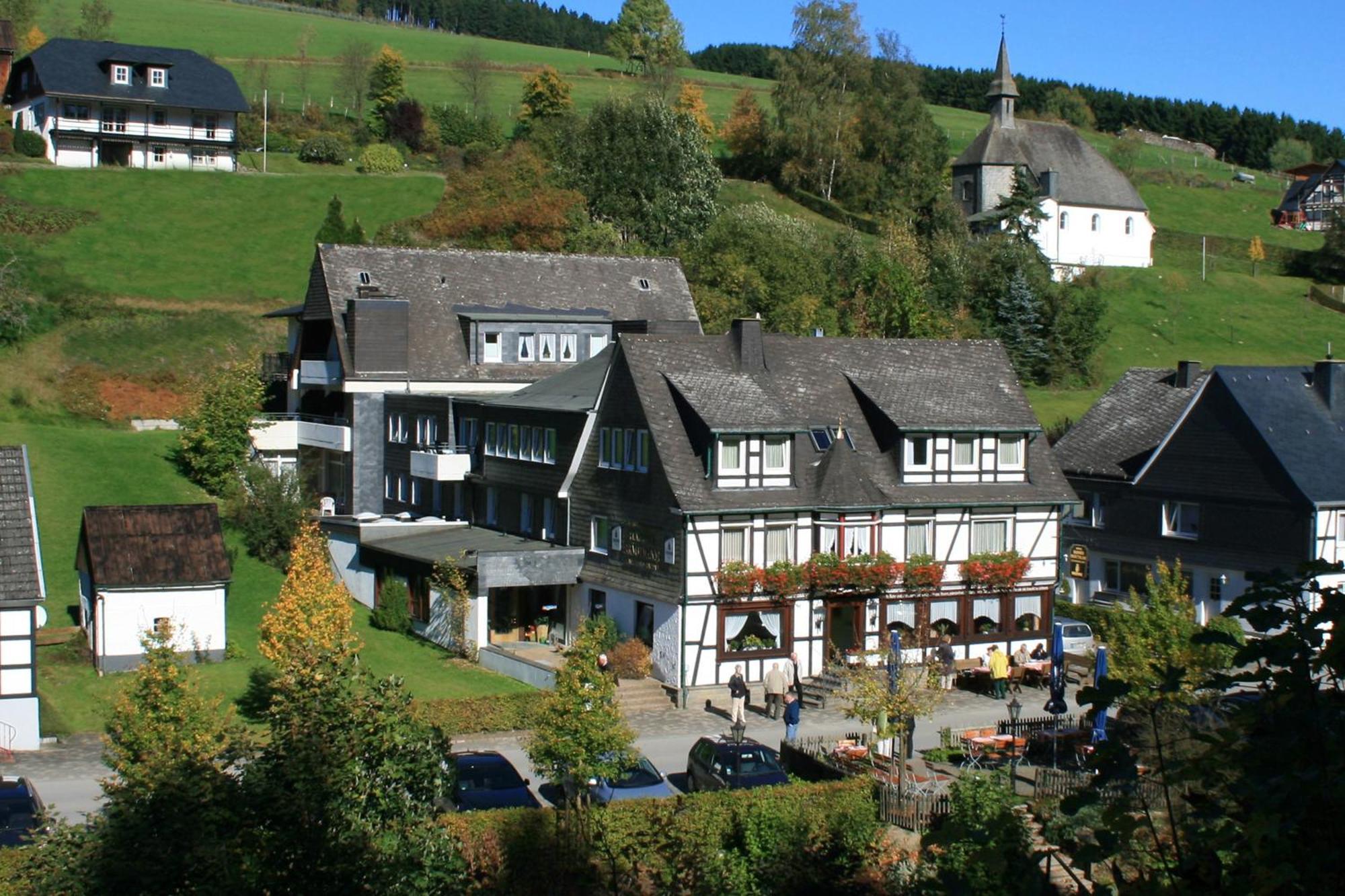 Hotel Hanses-Braeutigam Schmallenberg Esterno foto