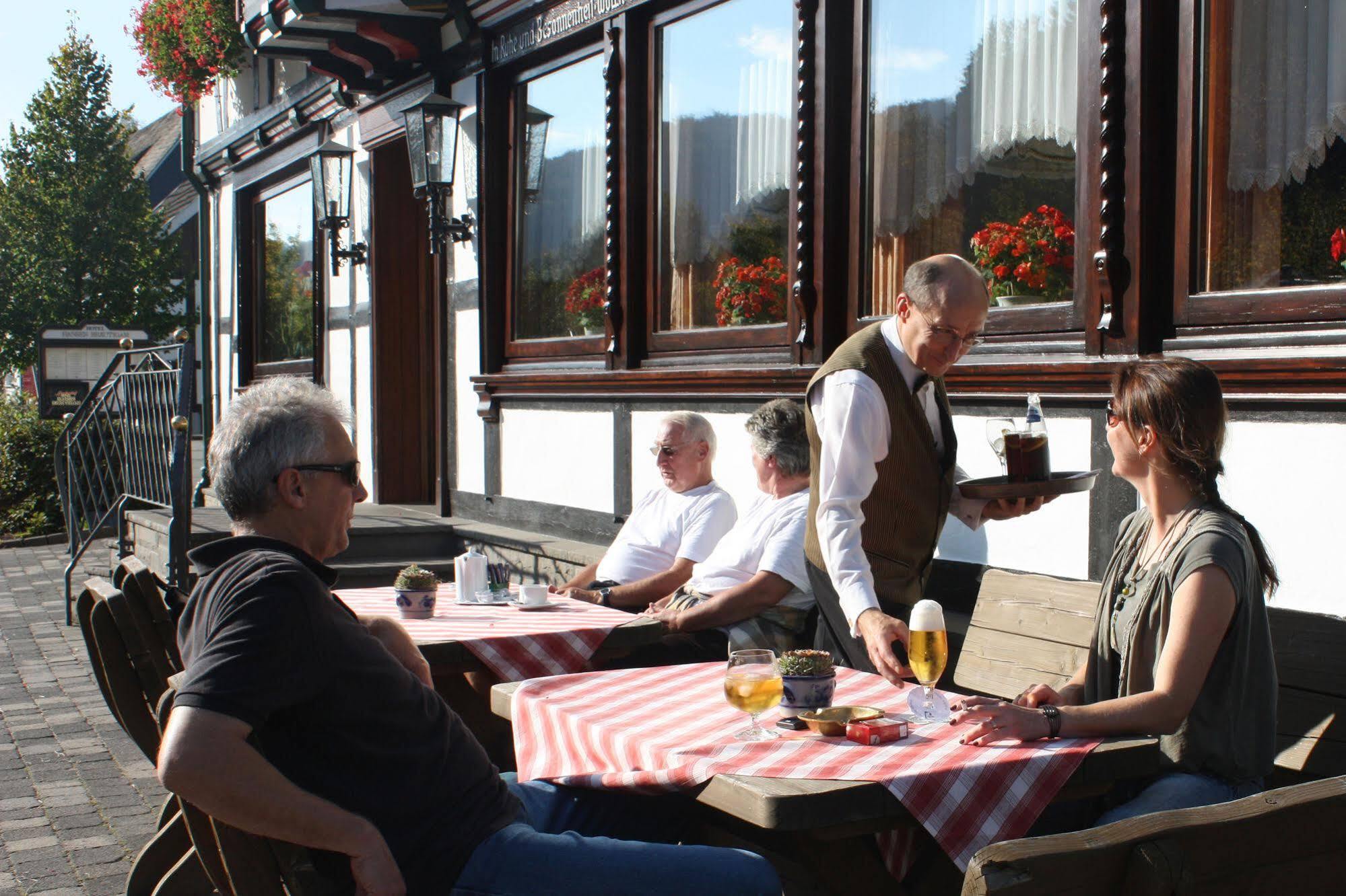 Hotel Hanses-Braeutigam Schmallenberg Esterno foto