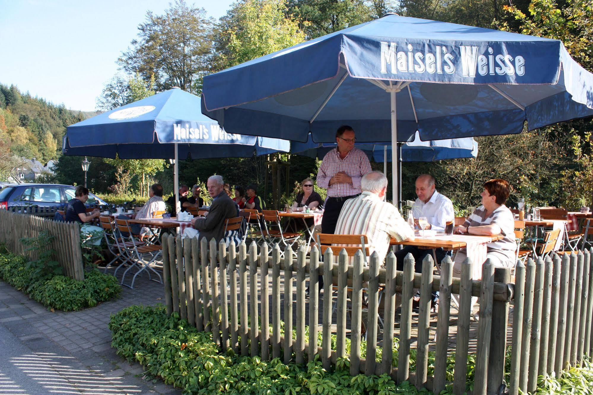 Hotel Hanses-Braeutigam Schmallenberg Esterno foto